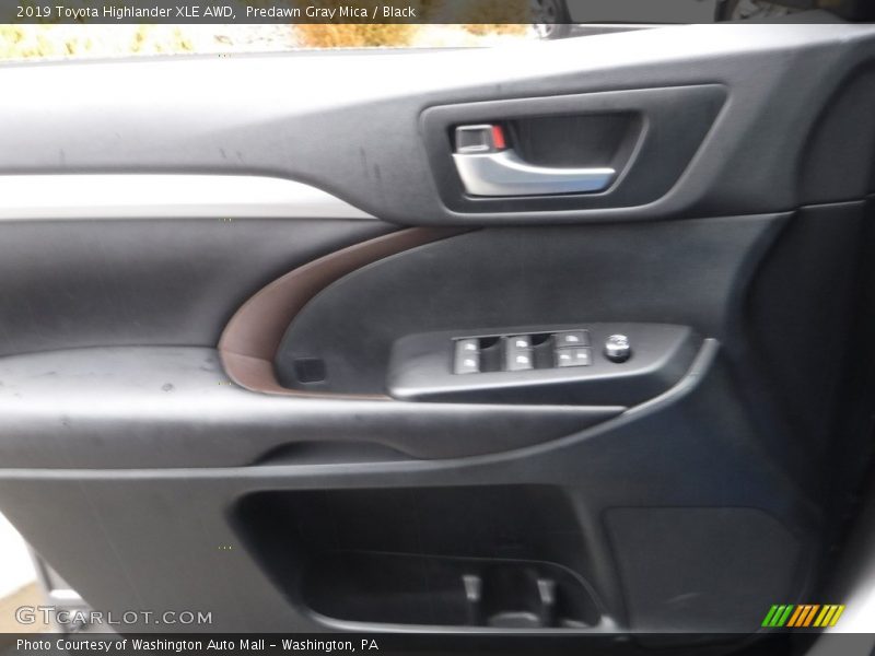 Predawn Gray Mica / Black 2019 Toyota Highlander XLE AWD