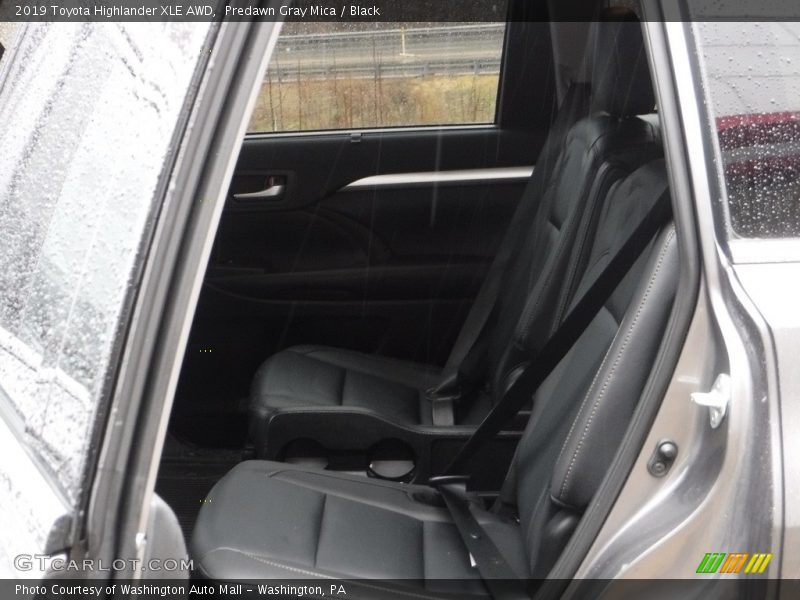 Predawn Gray Mica / Black 2019 Toyota Highlander XLE AWD