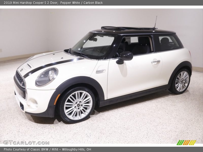 Pepper White / Carbon Black 2019 Mini Hardtop Cooper S 2 Door