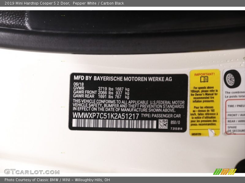 Pepper White / Carbon Black 2019 Mini Hardtop Cooper S 2 Door
