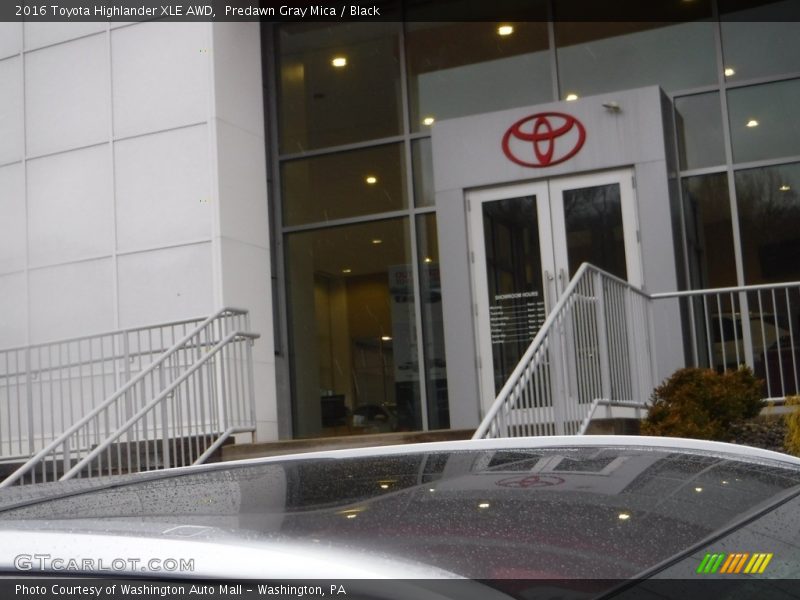 Predawn Gray Mica / Black 2016 Toyota Highlander XLE AWD