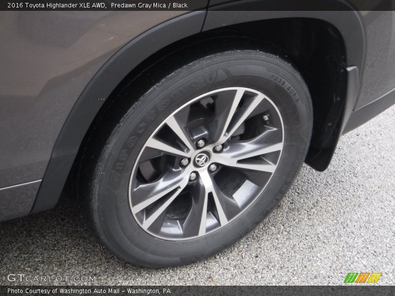 Predawn Gray Mica / Black 2016 Toyota Highlander XLE AWD