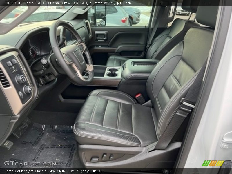 Summit White / Jet Black 2019 GMC Sierra 2500HD Denali Crew Cab 4WD