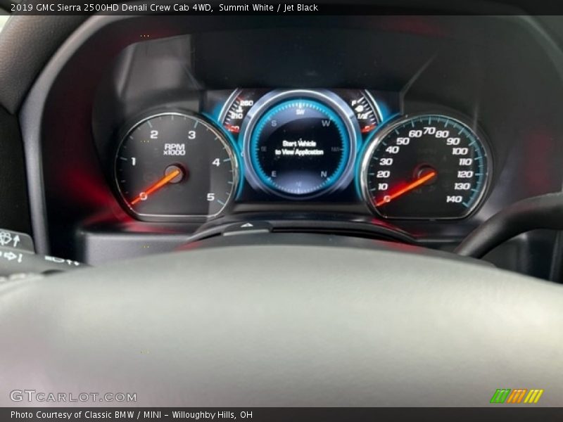 Summit White / Jet Black 2019 GMC Sierra 2500HD Denali Crew Cab 4WD