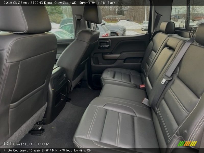 Summit White / Jet Black 2019 GMC Sierra 2500HD Denali Crew Cab 4WD