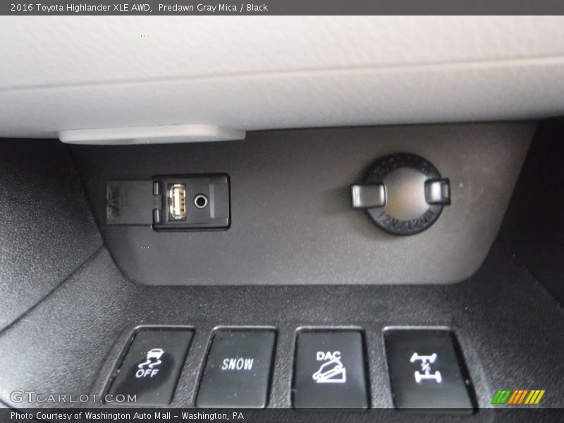 Predawn Gray Mica / Black 2016 Toyota Highlander XLE AWD