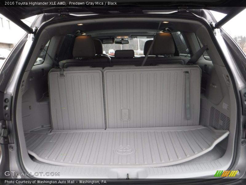 Predawn Gray Mica / Black 2016 Toyota Highlander XLE AWD