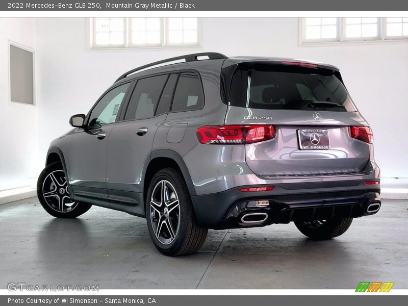 Mountain Gray Metallic / Black 2022 Mercedes-Benz GLB 250