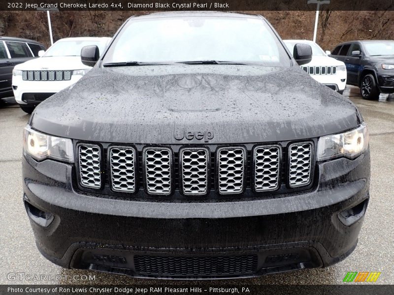 Diamond Black Crystal Pearl / Black 2022 Jeep Grand Cherokee Laredo 4x4