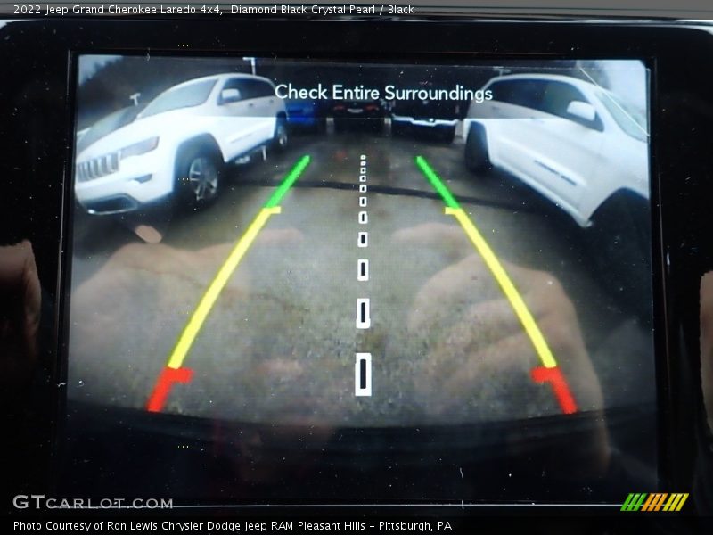 Diamond Black Crystal Pearl / Black 2022 Jeep Grand Cherokee Laredo 4x4