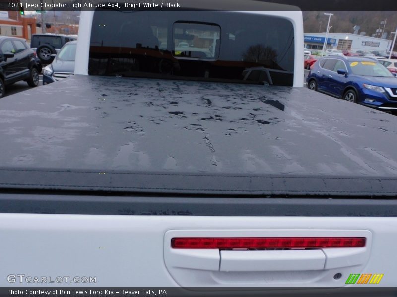 Bright White / Black 2021 Jeep Gladiator High Altitude 4x4