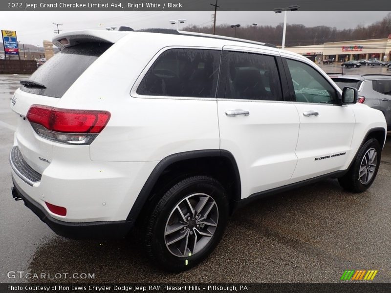 Bright White / Black 2022 Jeep Grand Cherokee Limited 4x4