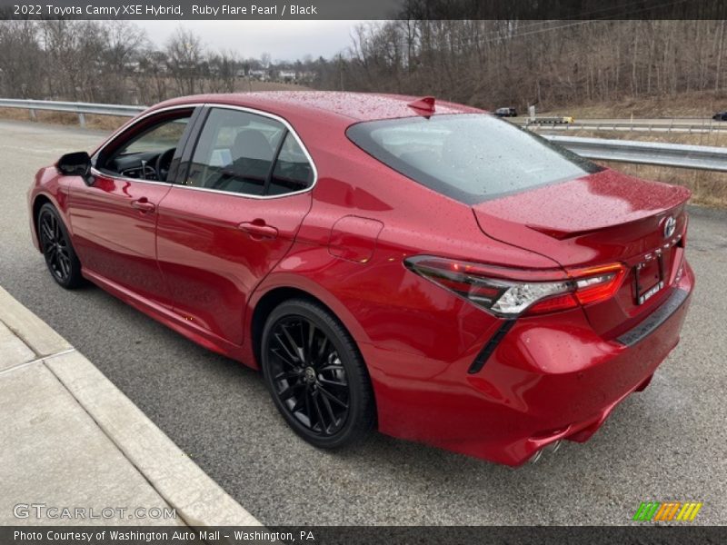 Ruby Flare Pearl / Black 2022 Toyota Camry XSE Hybrid