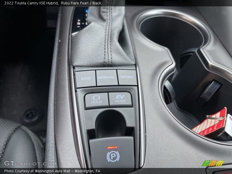 Ruby Flare Pearl / Black 2022 Toyota Camry XSE Hybrid