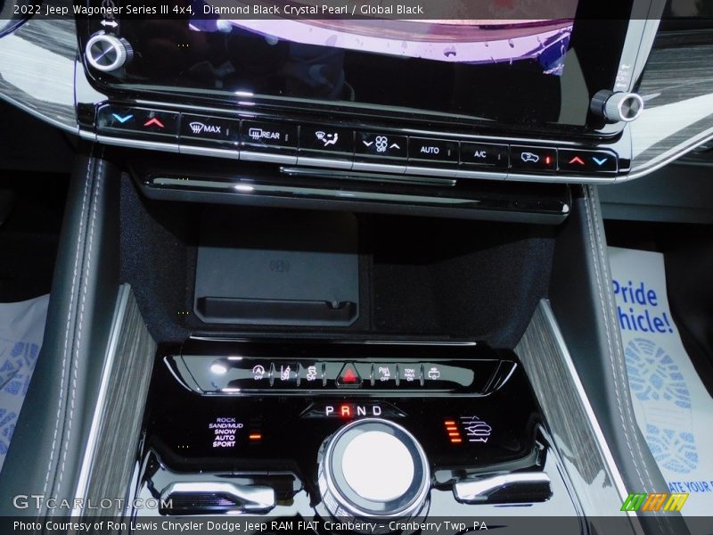  2022 Wagoneer Series III 4x4 8 Speed Automatic Shifter