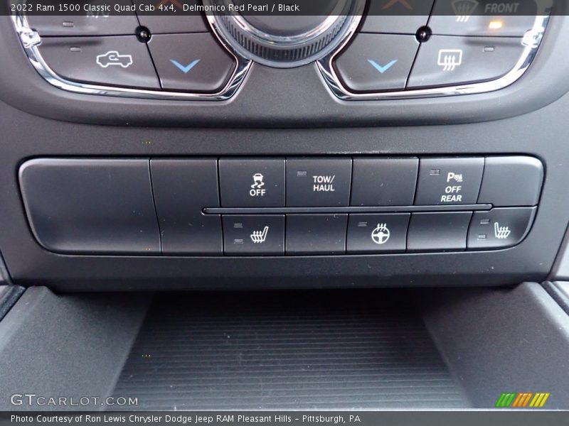 Delmonico Red Pearl / Black 2022 Ram 1500 Classic Quad Cab 4x4