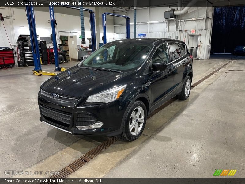 Tuxedo Black Metallic / Charcoal Black 2015 Ford Escape SE