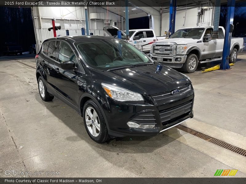 Tuxedo Black Metallic / Charcoal Black 2015 Ford Escape SE