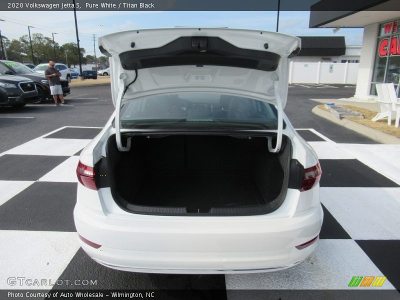 Pure White / Titan Black 2020 Volkswagen Jetta S