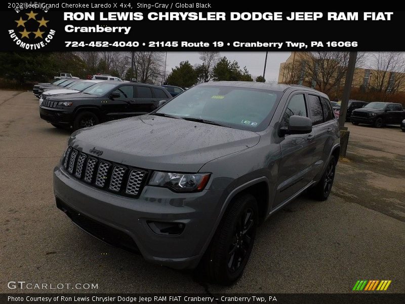 Sting-Gray / Global Black 2022 Jeep Grand Cherokee Laredo X 4x4