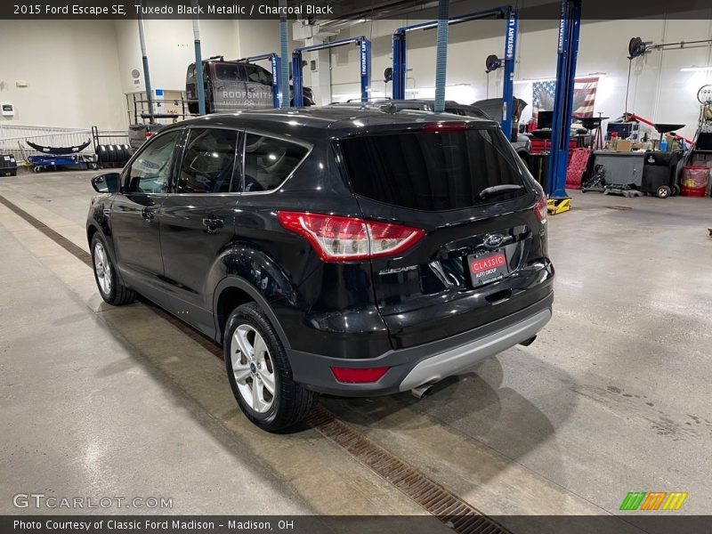 Tuxedo Black Metallic / Charcoal Black 2015 Ford Escape SE