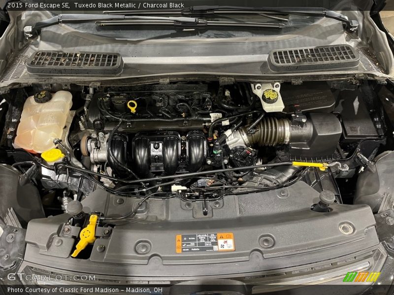 Tuxedo Black Metallic / Charcoal Black 2015 Ford Escape SE