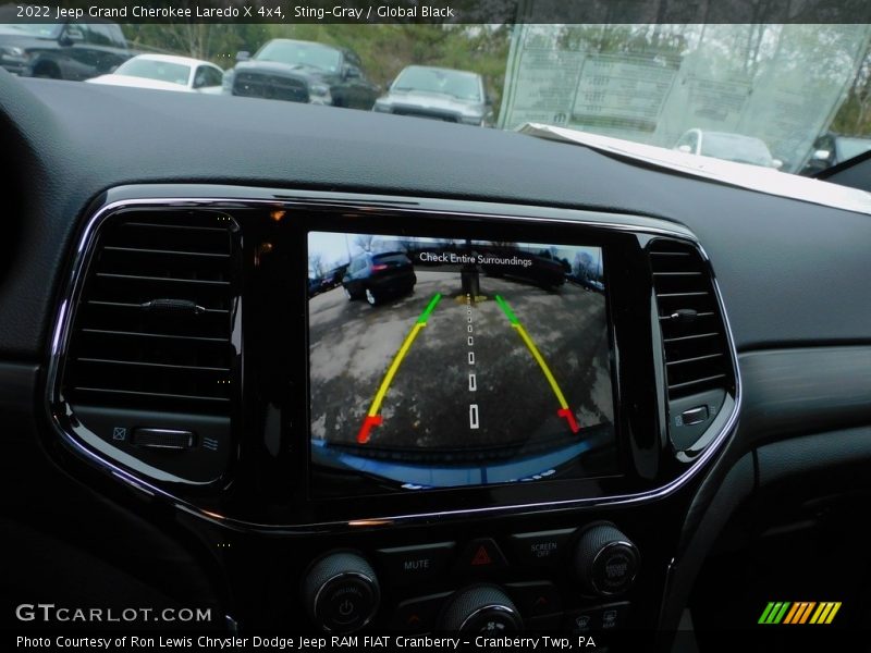Sting-Gray / Global Black 2022 Jeep Grand Cherokee Laredo X 4x4