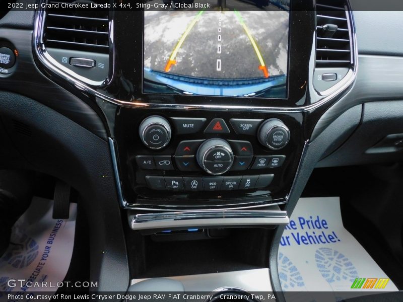 Sting-Gray / Global Black 2022 Jeep Grand Cherokee Laredo X 4x4