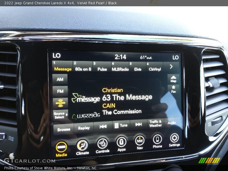 Velvet Red Pearl / Black 2022 Jeep Grand Cherokee Laredo X 4x4