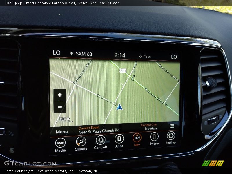 Navigation of 2022 Grand Cherokee Laredo X 4x4