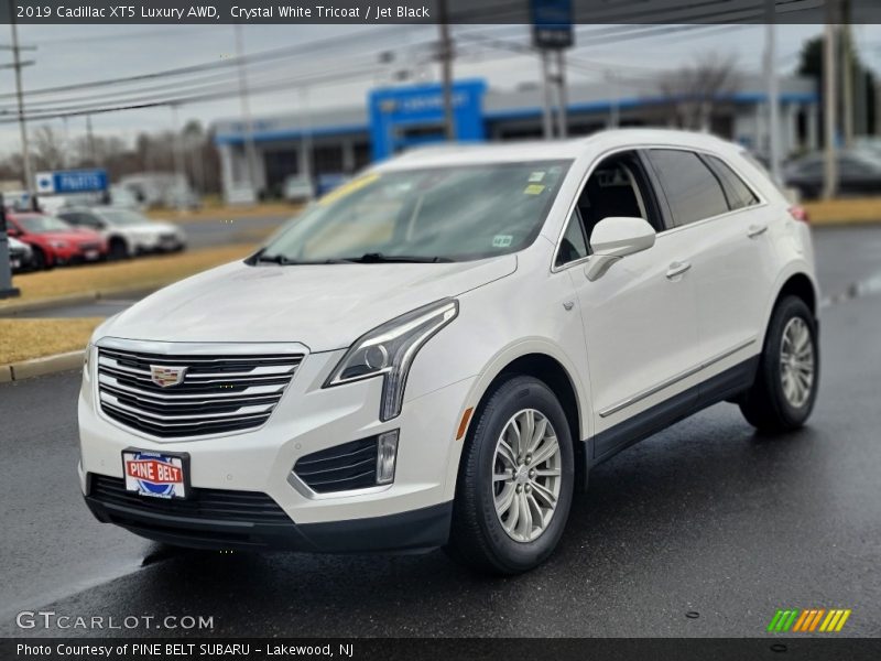 Crystal White Tricoat / Jet Black 2019 Cadillac XT5 Luxury AWD