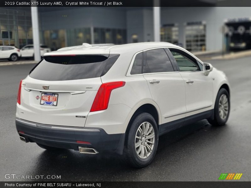 Crystal White Tricoat / Jet Black 2019 Cadillac XT5 Luxury AWD