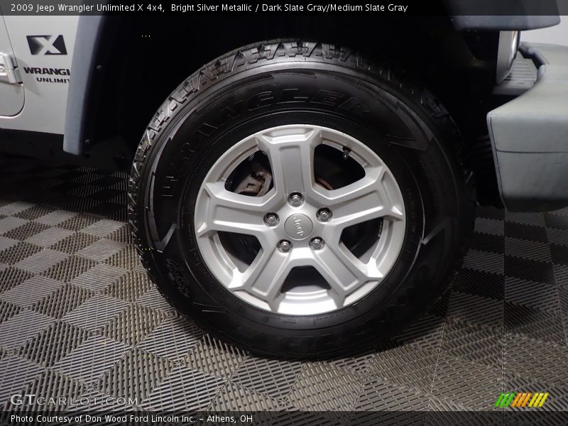 Bright Silver Metallic / Dark Slate Gray/Medium Slate Gray 2009 Jeep Wrangler Unlimited X 4x4