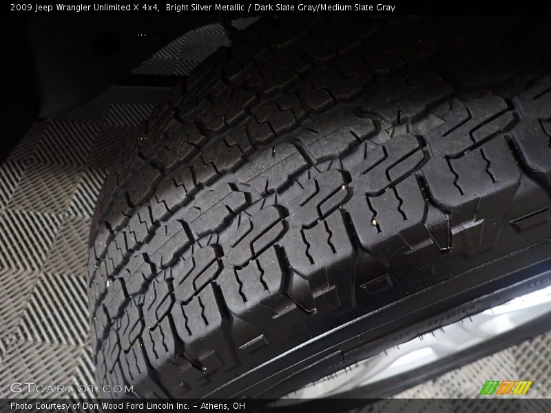 Bright Silver Metallic / Dark Slate Gray/Medium Slate Gray 2009 Jeep Wrangler Unlimited X 4x4