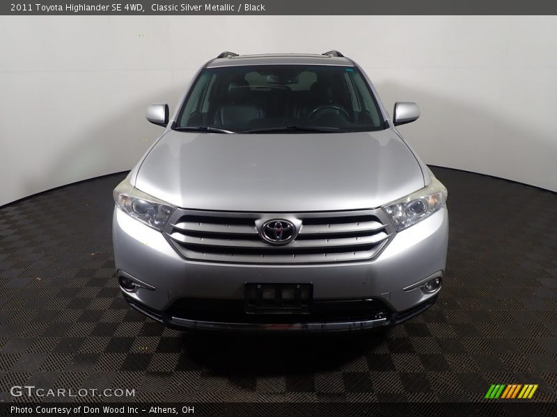 Classic Silver Metallic / Black 2011 Toyota Highlander SE 4WD
