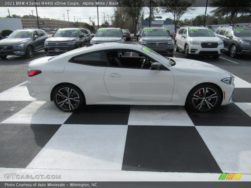 Alpine White / Black 2021 BMW 4 Series M440i xDrive Coupe