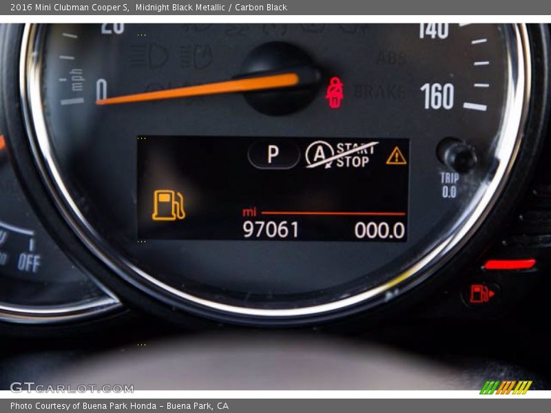 Midnight Black Metallic / Carbon Black 2016 Mini Clubman Cooper S