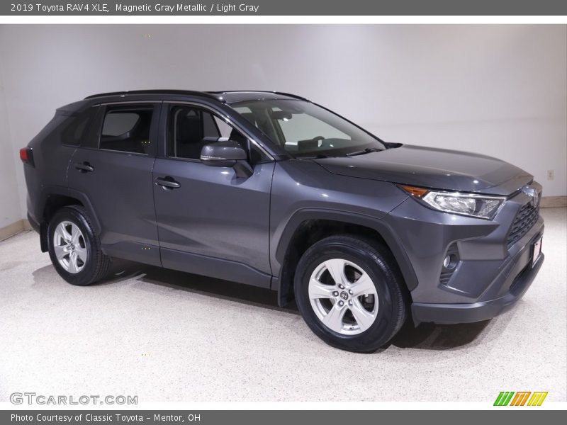 Magnetic Gray Metallic / Light Gray 2019 Toyota RAV4 XLE