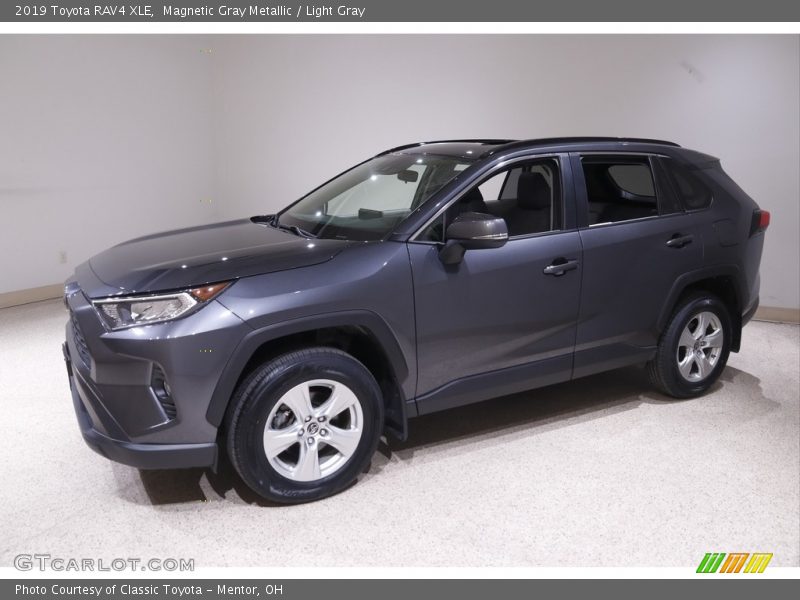 Magnetic Gray Metallic / Light Gray 2019 Toyota RAV4 XLE