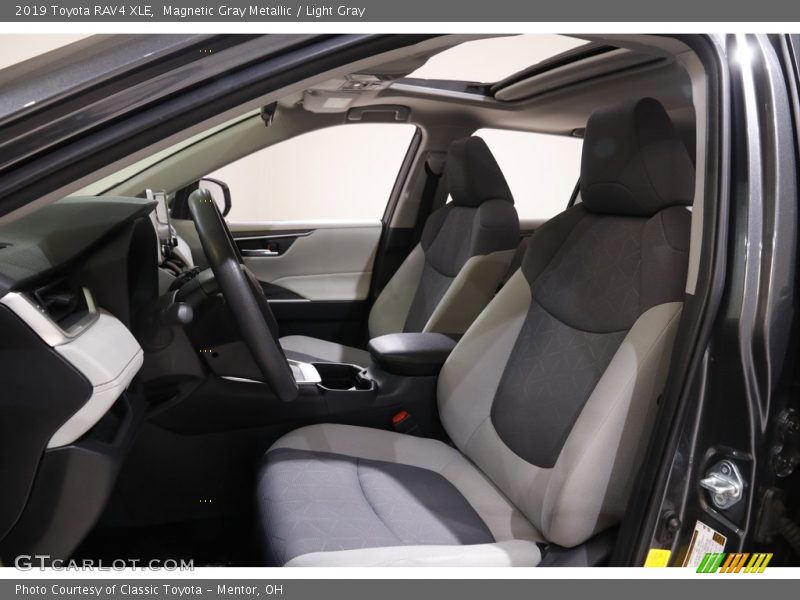 Magnetic Gray Metallic / Light Gray 2019 Toyota RAV4 XLE