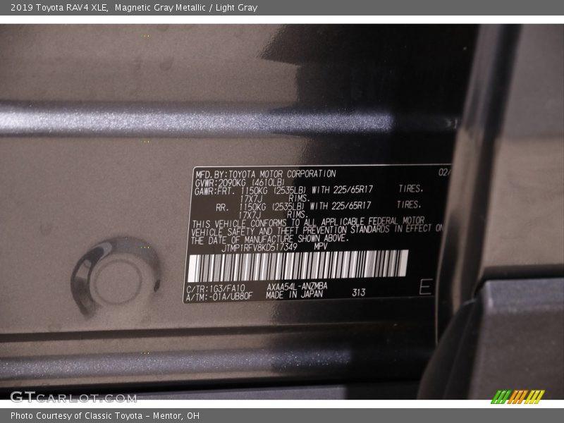 Magnetic Gray Metallic / Light Gray 2019 Toyota RAV4 XLE