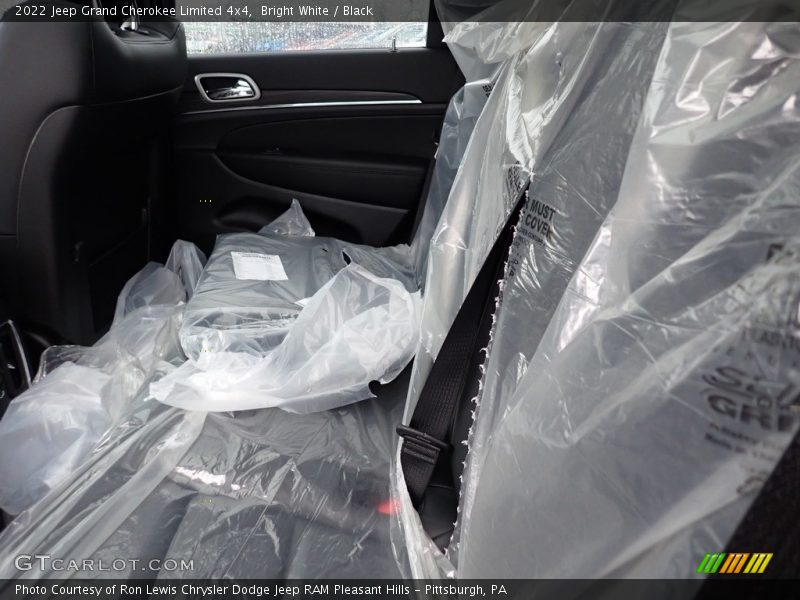 Bright White / Black 2022 Jeep Grand Cherokee Limited 4x4