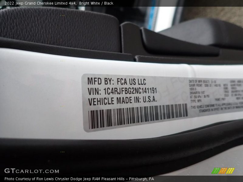 Bright White / Black 2022 Jeep Grand Cherokee Limited 4x4