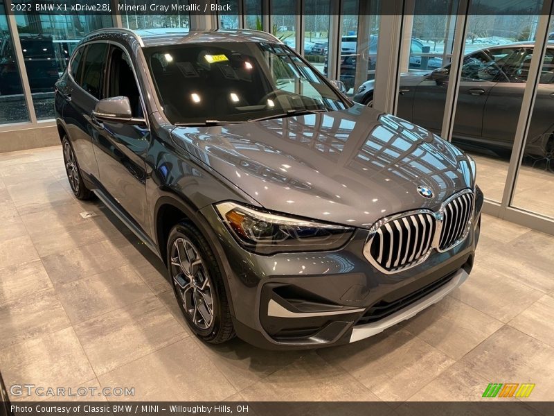 Mineral Gray Metallic / Black 2022 BMW X1 xDrive28i