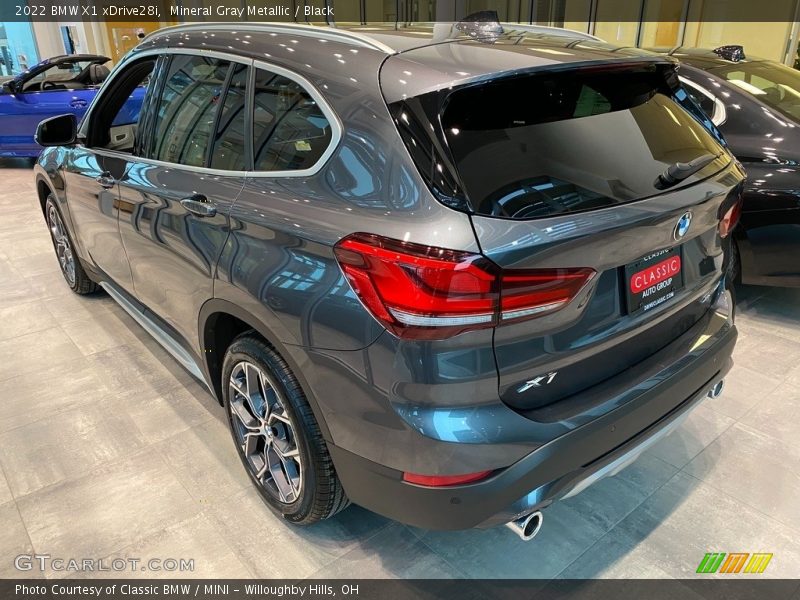 Mineral Gray Metallic / Black 2022 BMW X1 xDrive28i
