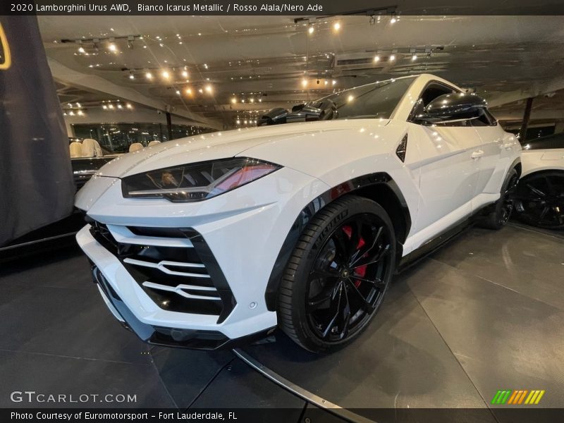 Bianco Icarus Metallic / Rosso Alala/Nero Ade 2020 Lamborghini Urus AWD