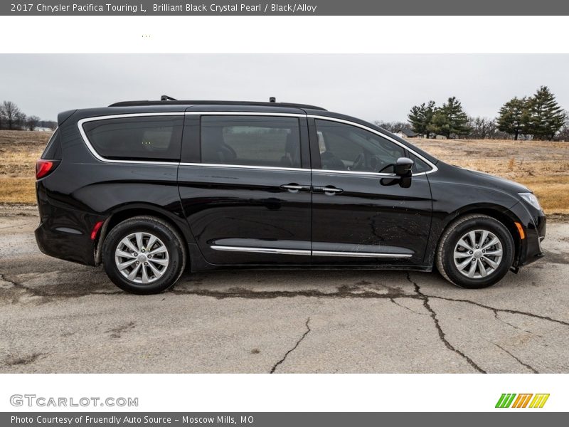Brilliant Black Crystal Pearl / Black/Alloy 2017 Chrysler Pacifica Touring L
