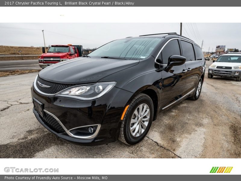 Brilliant Black Crystal Pearl / Black/Alloy 2017 Chrysler Pacifica Touring L
