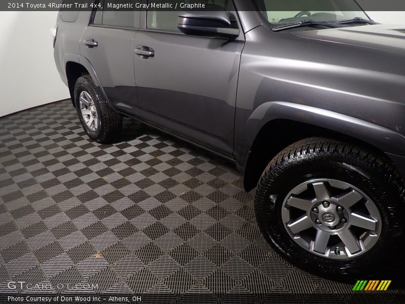 Magnetic Gray Metallic / Graphite 2014 Toyota 4Runner Trail 4x4