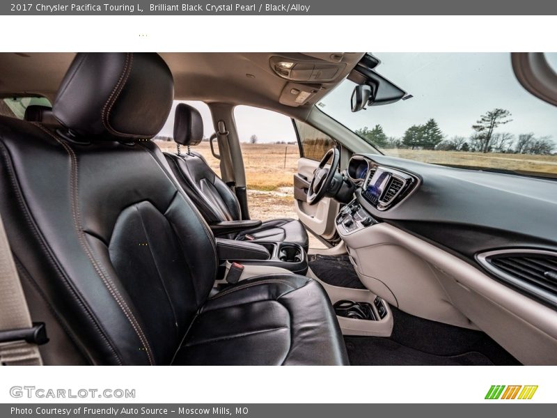 Brilliant Black Crystal Pearl / Black/Alloy 2017 Chrysler Pacifica Touring L